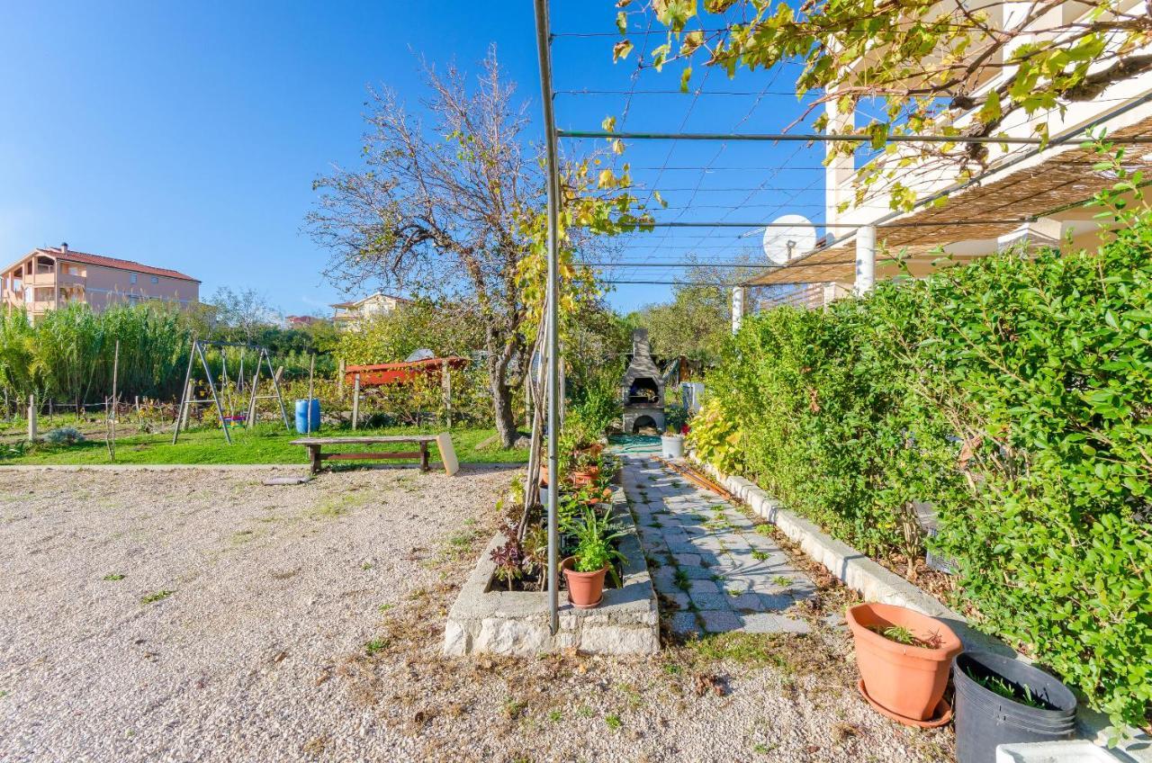 Apartments Marija P Лопар Екстер'єр фото