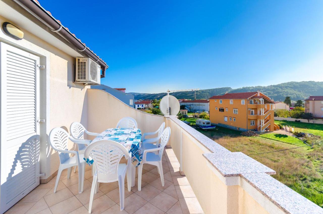Apartments Marija P Лопар Екстер'єр фото